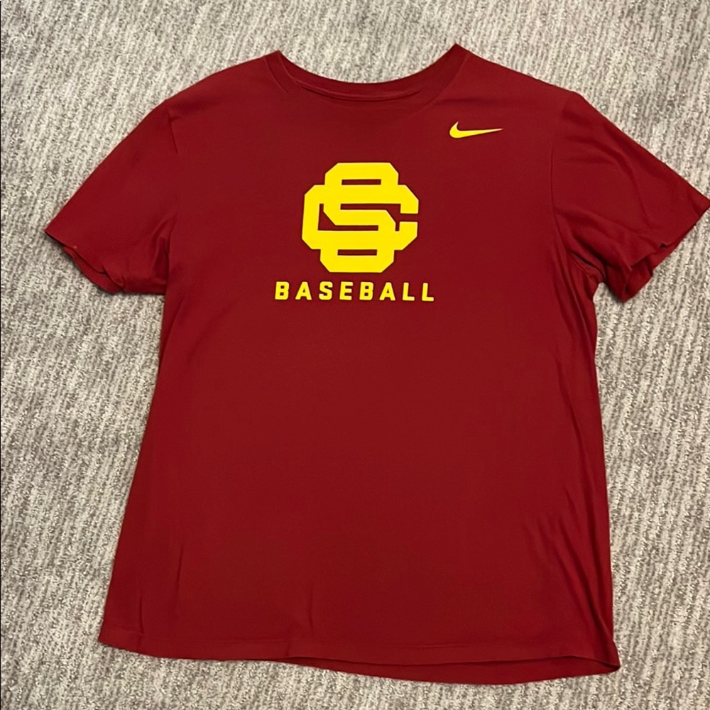 Nike USC red and Yellow Baseball Tee size men’s. Large